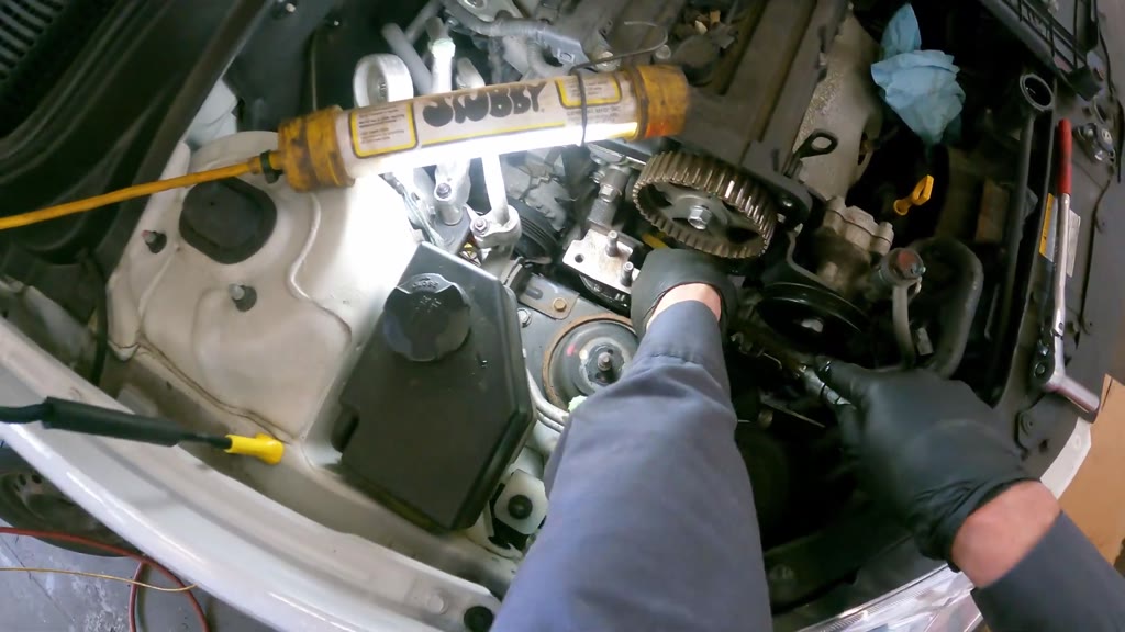 Step 21: Extract residual liquid from the pump cavity