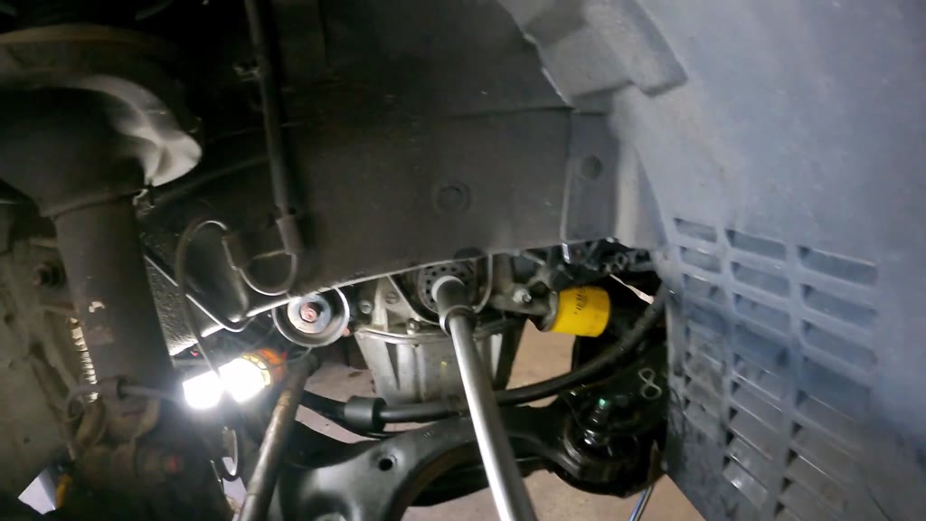 Step 29: Turn the timing drive manually and recheck its hardware
